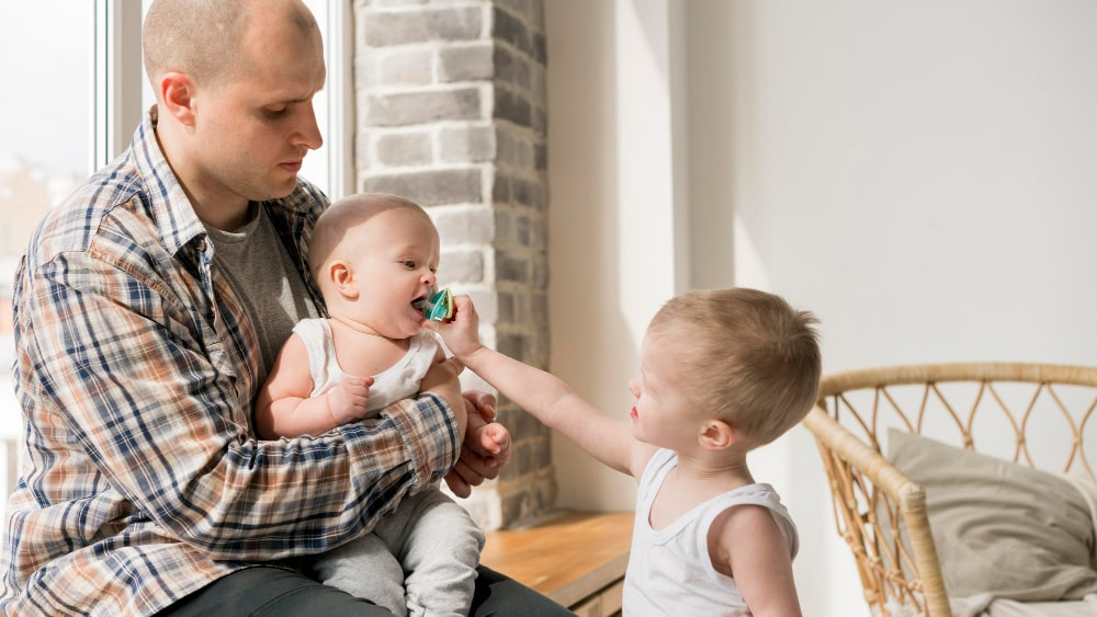 Com gestionar la gelosia davant l'arribada d'un germà petit