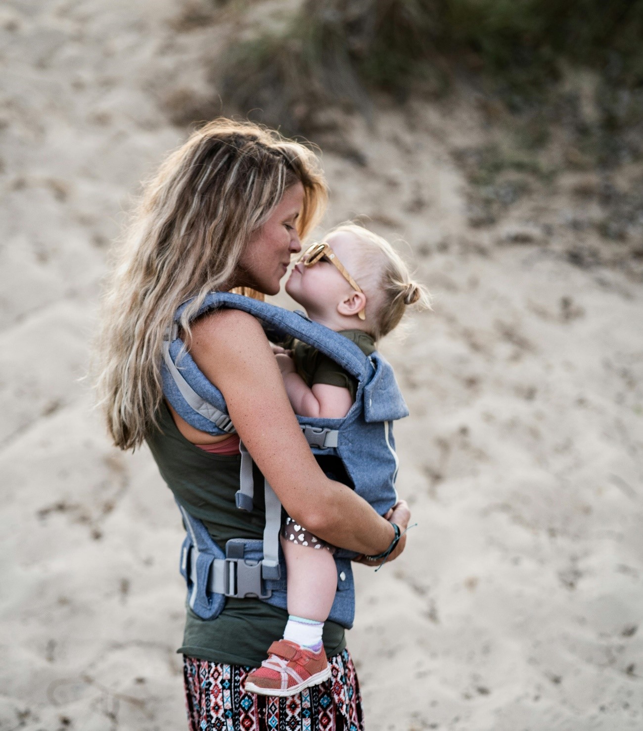 Consells a seguir si passeges al teu nadó en un portabebès 