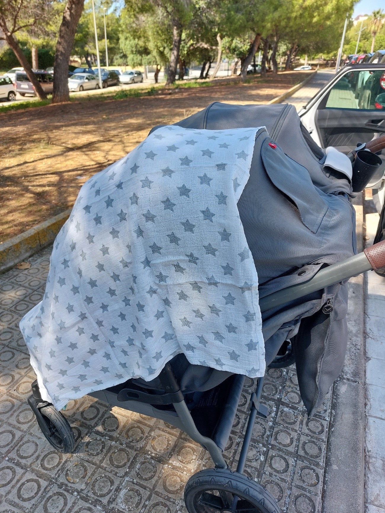 Els perills de cobrir el cotxet del teu nadó