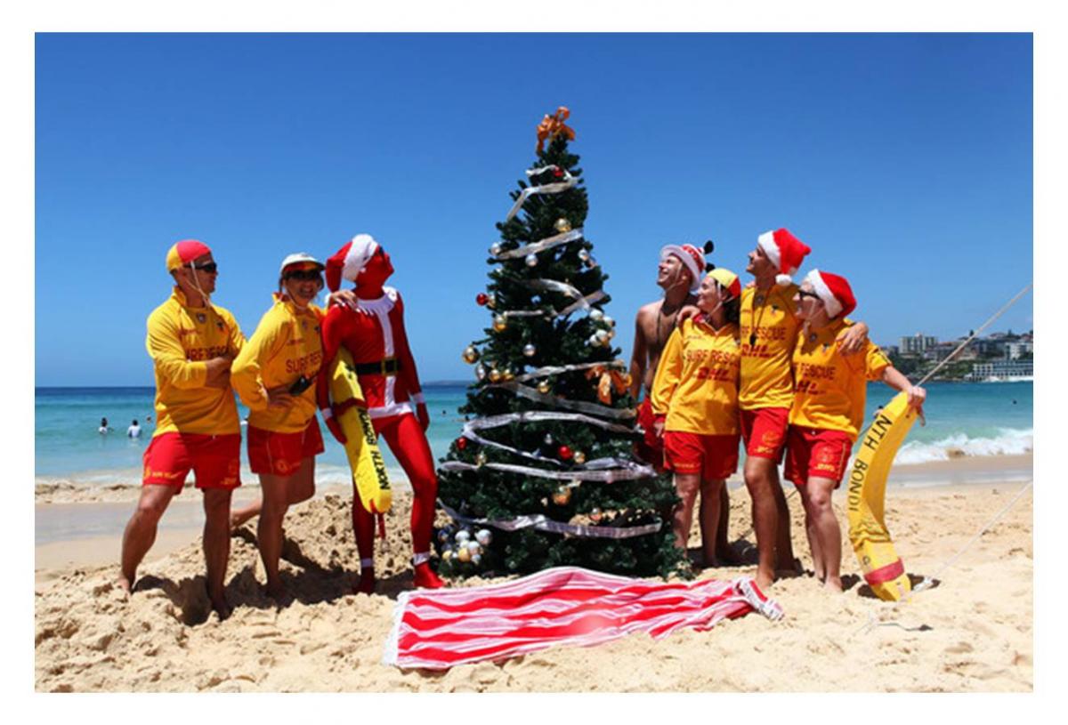 Árbol de Navidad en la playa